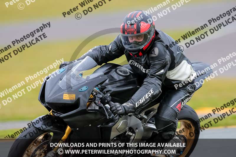 PJM Photography;anglesey no limits trackday;anglesey photographs;anglesey trackday photographs;enduro digital images;event digital images;eventdigitalimages;no limits trackdays;peter wileman photography;racing digital images;trac mon;trackday digital images;trackday photos;ty croes